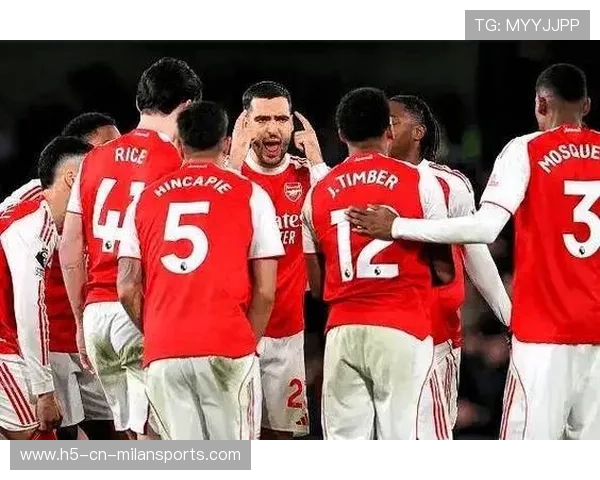 伴随着切尔西1-0热刺，阿森纳2-0，利物浦2-0，英超最新积分榜出炉，英超集锦利物浦