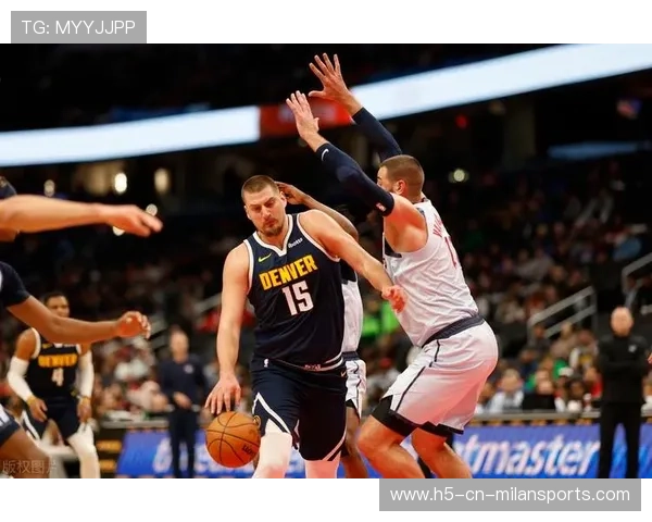 约基奇助攻外线空位三分，掘金在攻防转换中占优