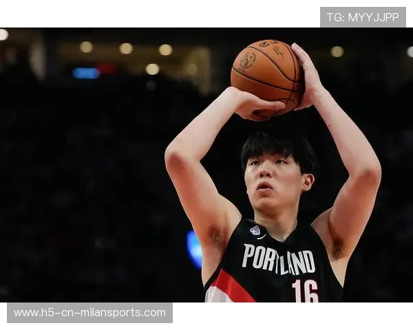 杨瀚森首次NBA首发，出场19分钟表现引发关注