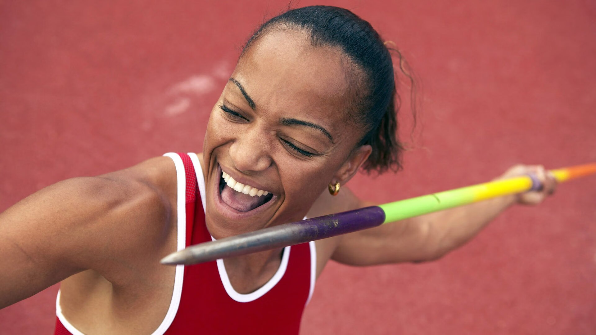 “马科斯·莫奇的灵活防守与精湛技艺,帮助美洲狮队在世界赛场脱颖而出”